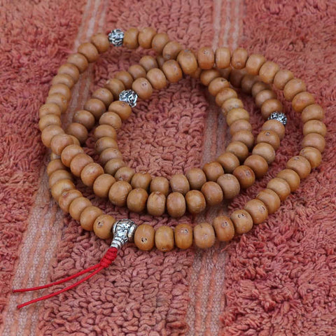 Natural One Eye Nepali Bodhi Seed Japa Mala With Tibetan Mantra Spacer